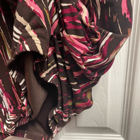 Brown and multi colored dress. Size medium. Super fun and comfortable. - Picture 4 of 4